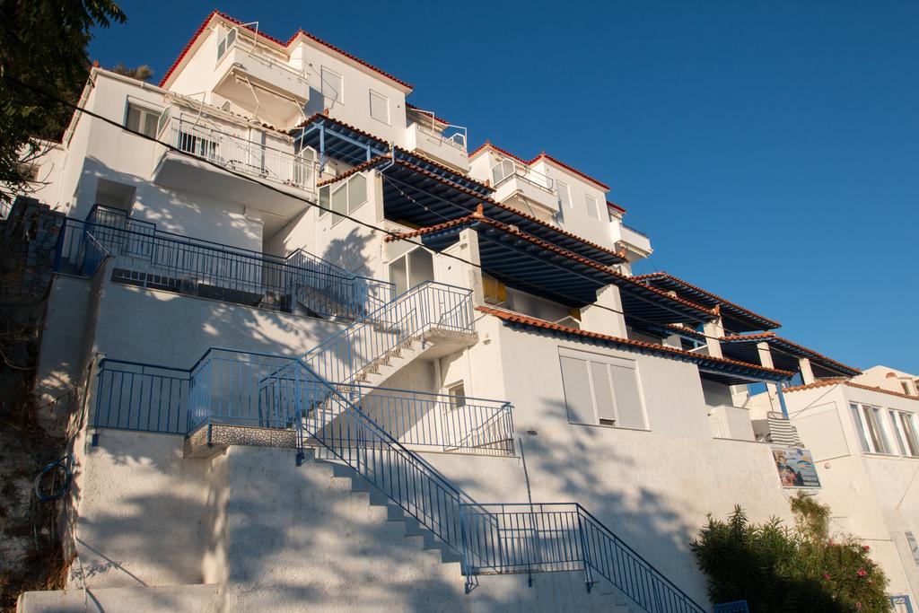 Paris-Irini Studios And Apartments Plomari Exterior foto