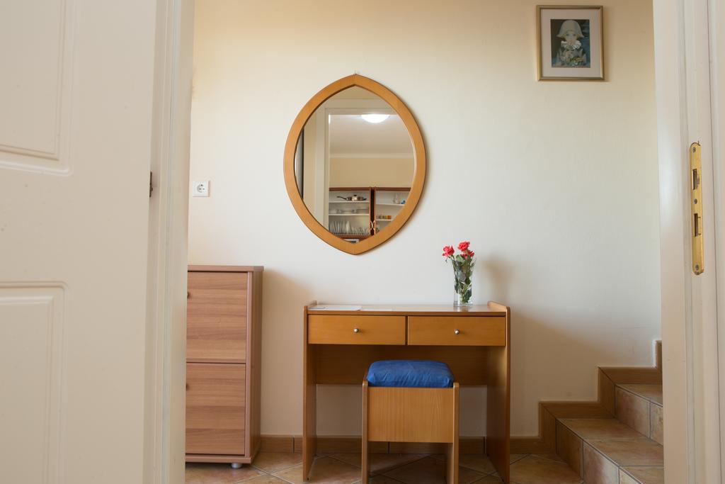 Paris-Irini Studios And Apartments Plomari Quarto foto
